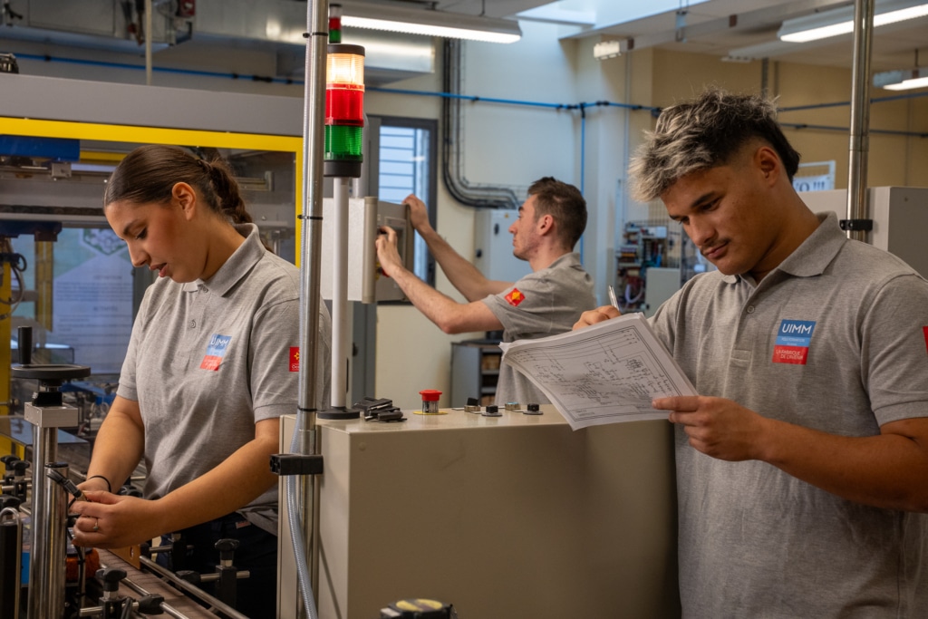 apprentis dans l'industrie en occitanie